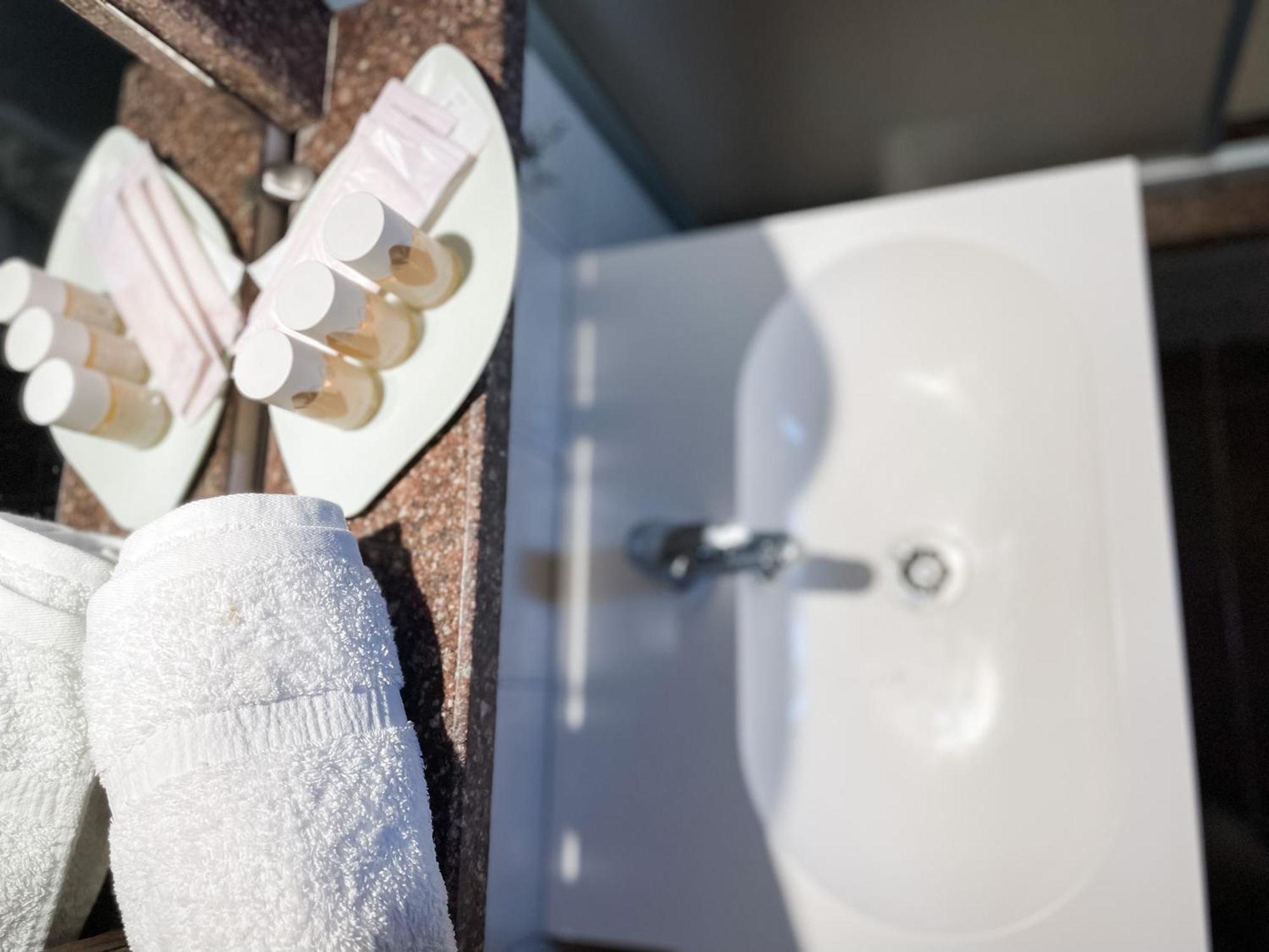 Elkaza Apartman Fíra Szoba fotó